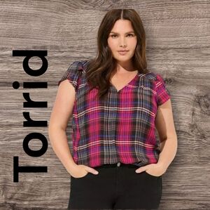 Torrid Women’s Georgette Blouse Size L – Black Split Tulip Sleeve